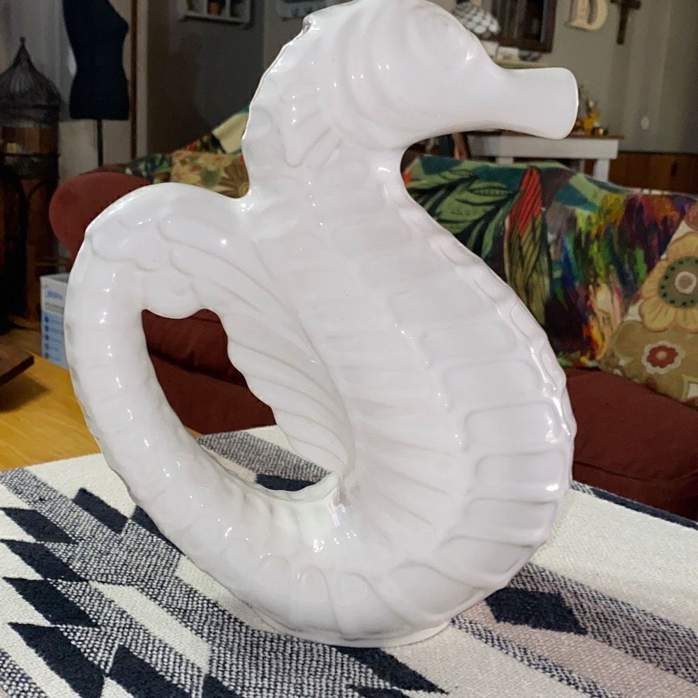 White Glazed Ceramic Seahorse Pitcher by Sanor Cerámica Portugal